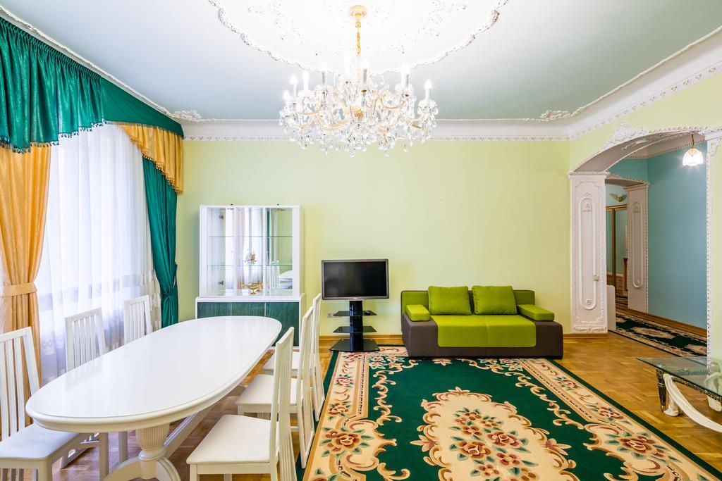 Do Lvova Central Apartments Eksteriør bilde