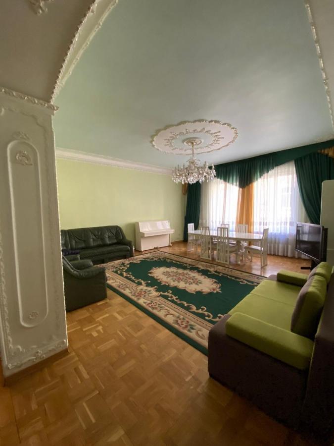 Do Lvova Central Apartments Eksteriør bilde